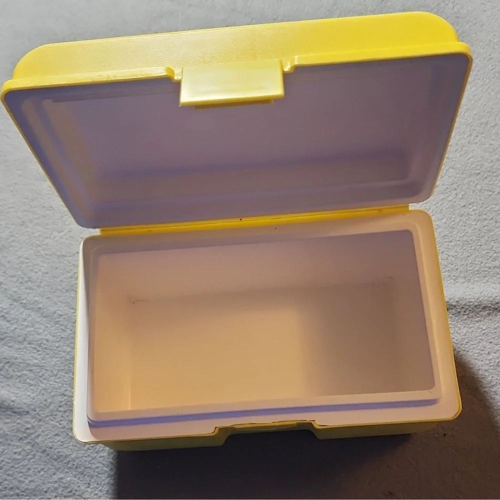 CLIK COOLER Yellow Plastic Cooler Box Lunch Container Rectangle Snap Lid